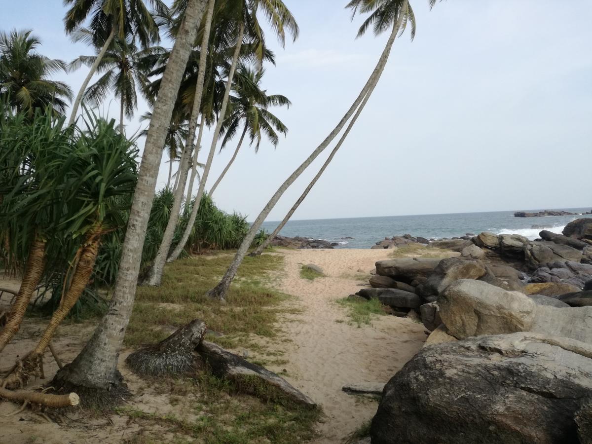 Golden Beach Rest 호텔 탕갈레 외부 사진